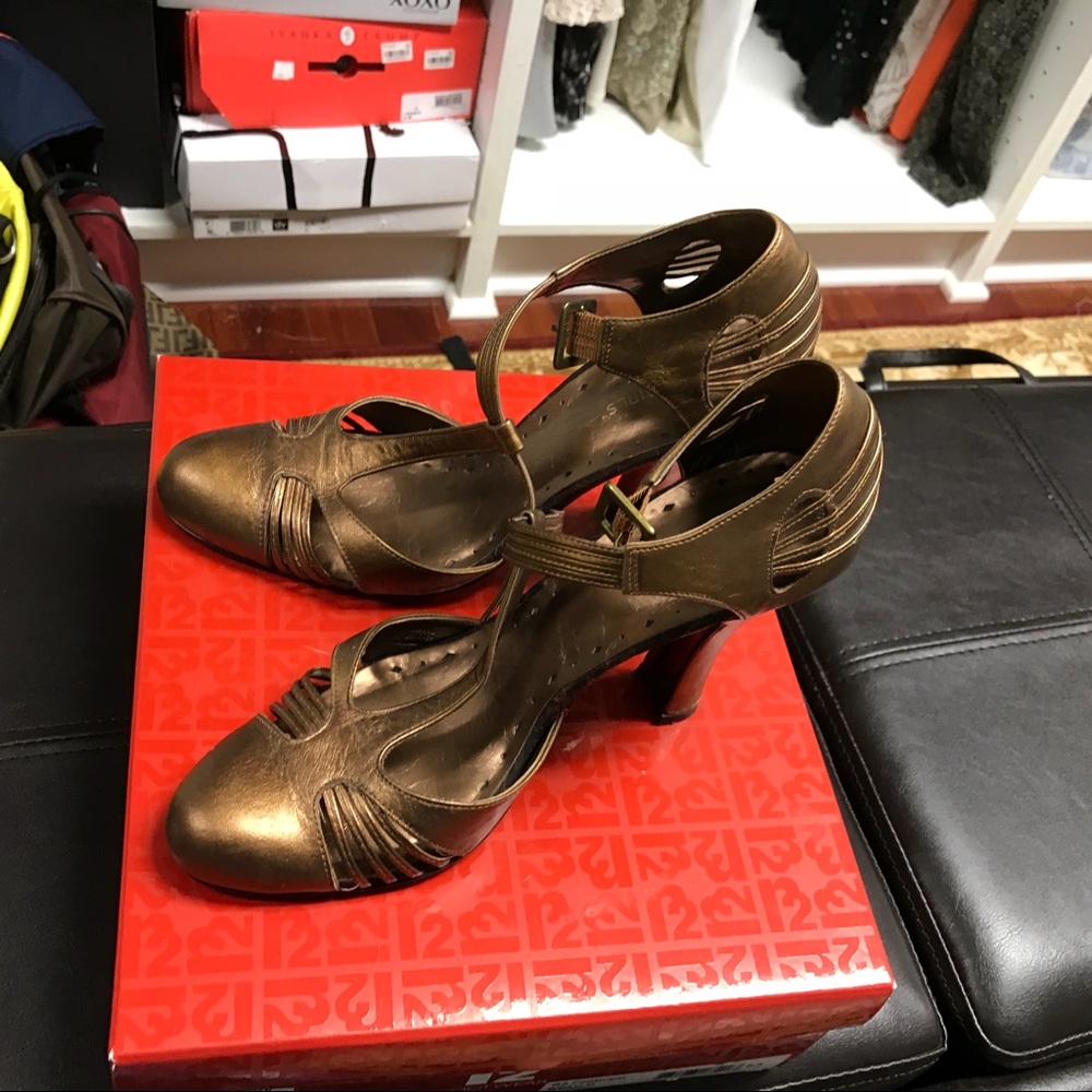 Bcbg shoes